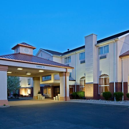 Holiday Inn Express Hotel & Suites Cincinnati-North/Sharonville Bagian luar foto