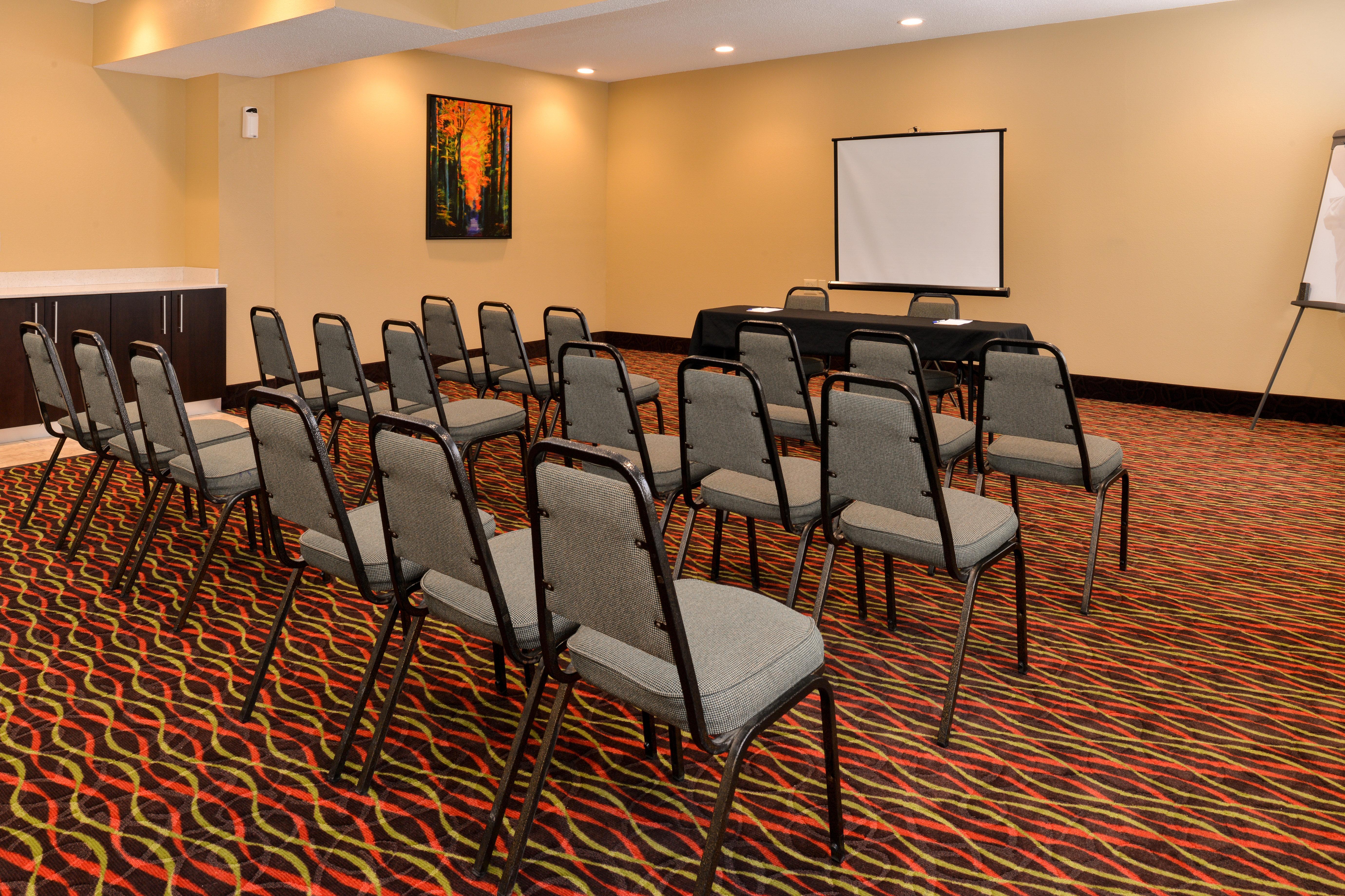 Holiday Inn Express Hotel & Suites Cincinnati-North/Sharonville Bagian luar foto