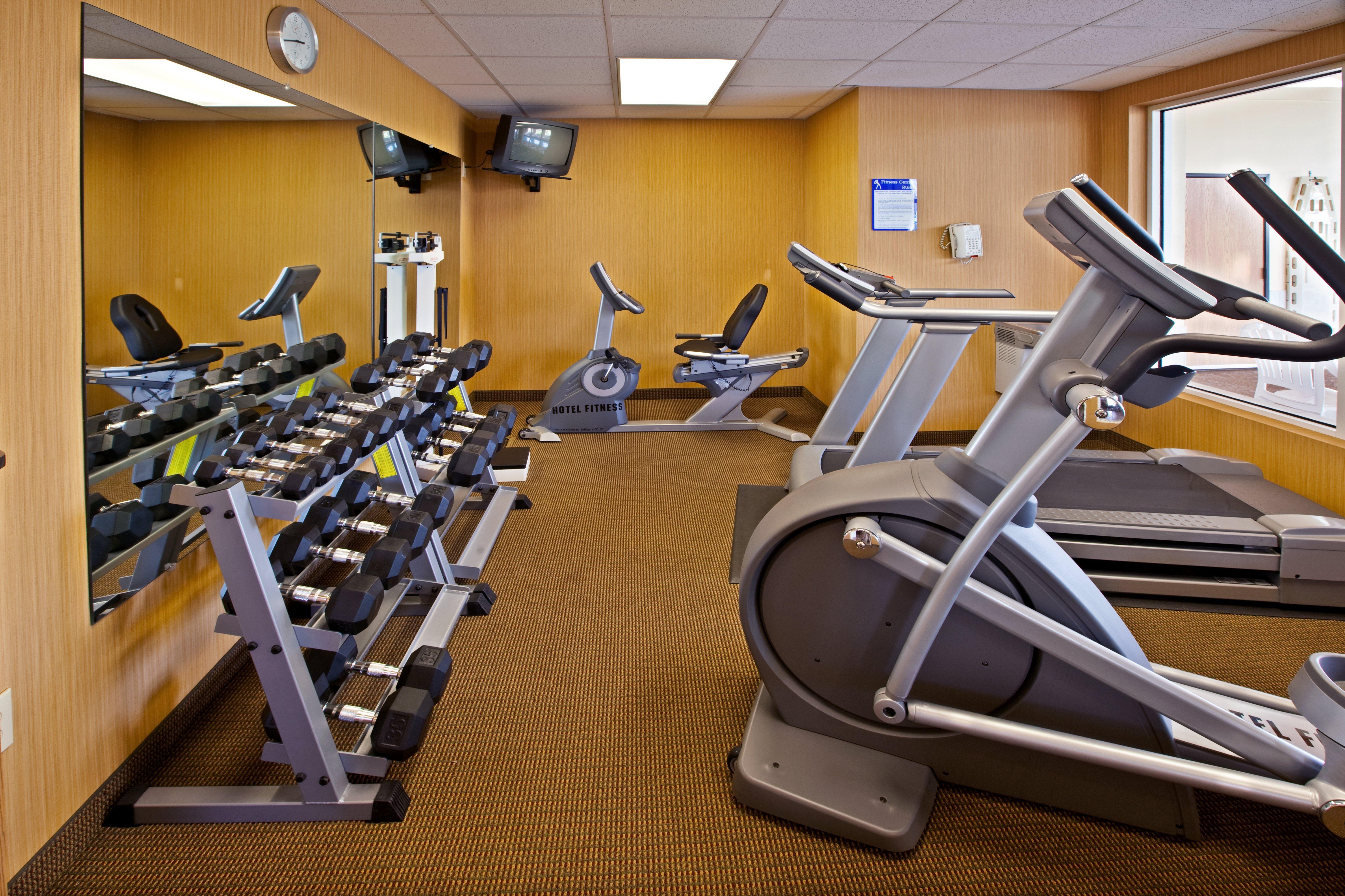Holiday Inn Express Hotel & Suites Cincinnati-North/Sharonville Bagian luar foto
